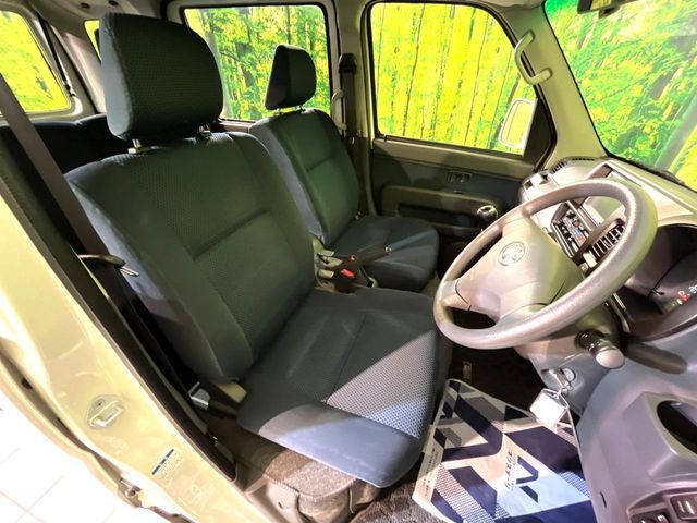 TOYOTA PIXIS van 4WD 2014