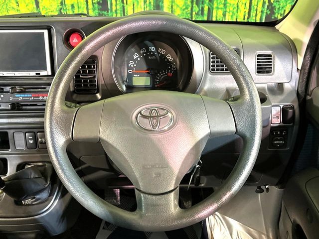 TOYOTA PIXIS van 4WD 2014