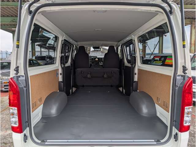 TOYOTA HIACE van 1.25t 2WD 2025