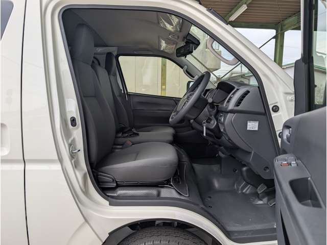 TOYOTA HIACE van 1.25t 2WD 2025