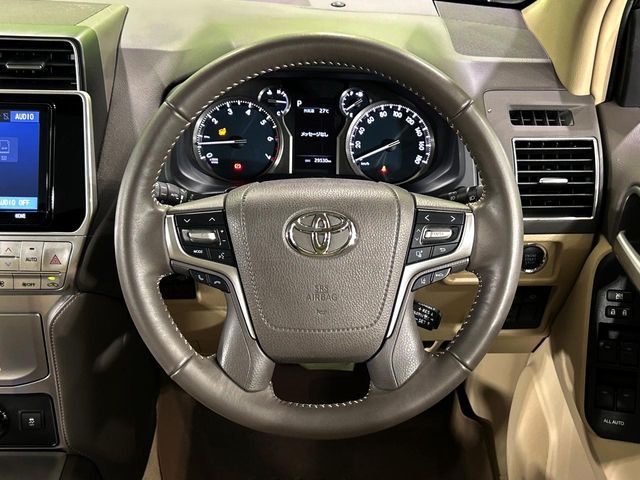 TOYOTA LANDCRUISER PRADO 2022