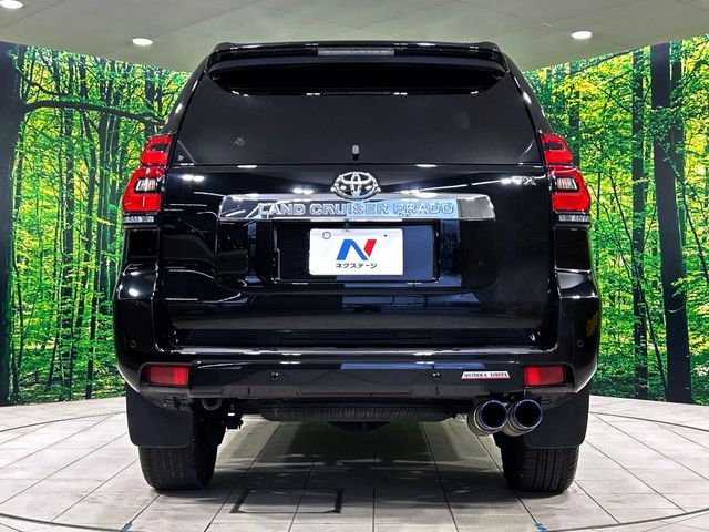 TOYOTA LANDCRUISER PRADO 2022