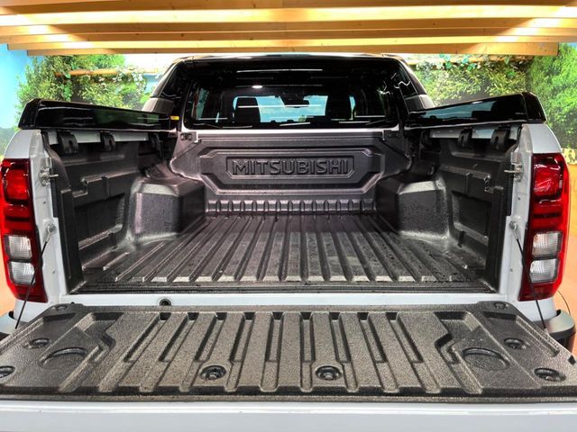 MITSUBISHI TRITON 2024