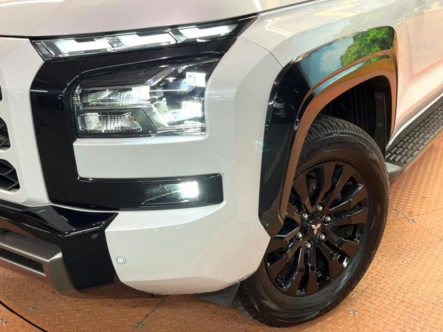 MITSUBISHI TRITON 2024