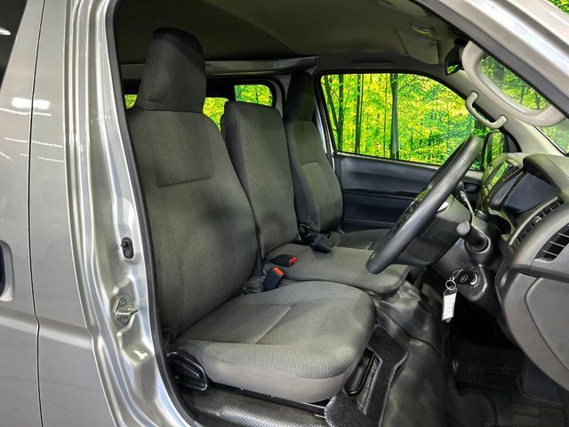 TOYOTA HIACE van 1.2t 2WD 2021