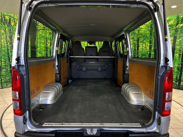 TOYOTA HIACE van 1.2t 2WD 2021