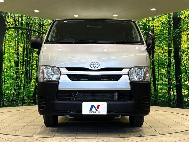 TOYOTA HIACE van 1.2t 2WD 2021