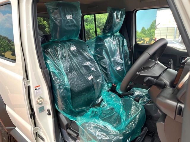 SUZUKI JIMNY NOMADE 2025