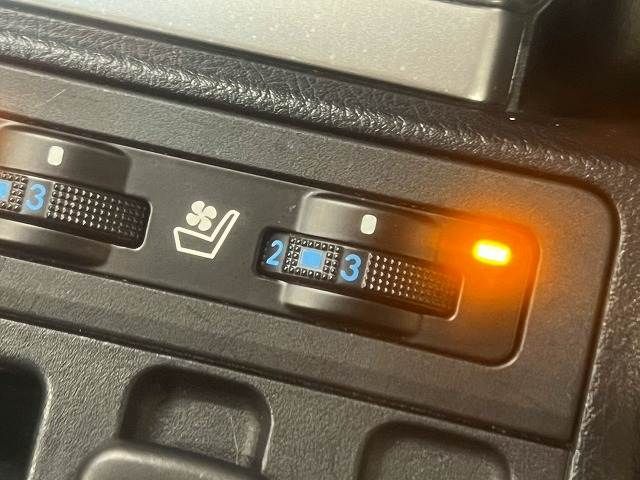 TOYOTA LANDCRUISER PRADO 2023