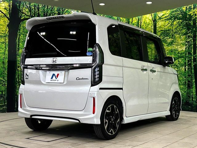 HONDA N BOX CUSTOM 2018