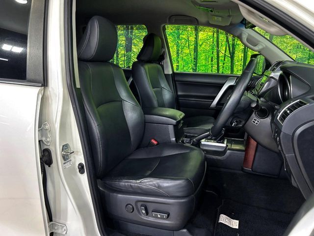 TOYOTA LANDCRUISER PRADO 2017