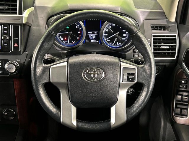 TOYOTA LANDCRUISER PRADO 2017