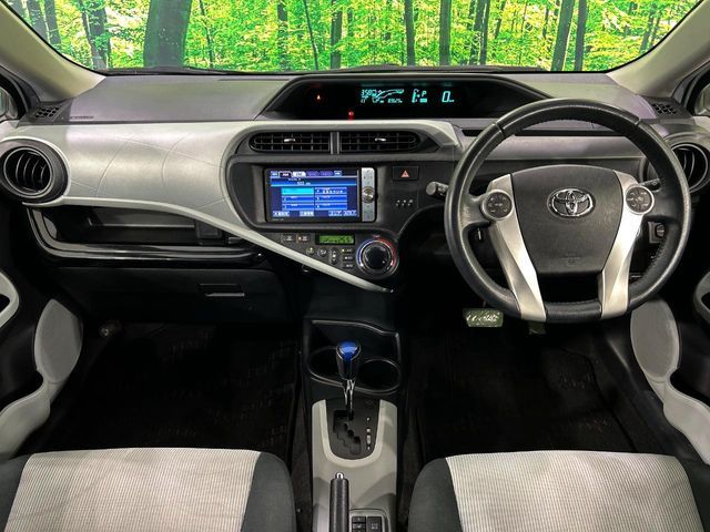 TOYOTA AQUA 2012