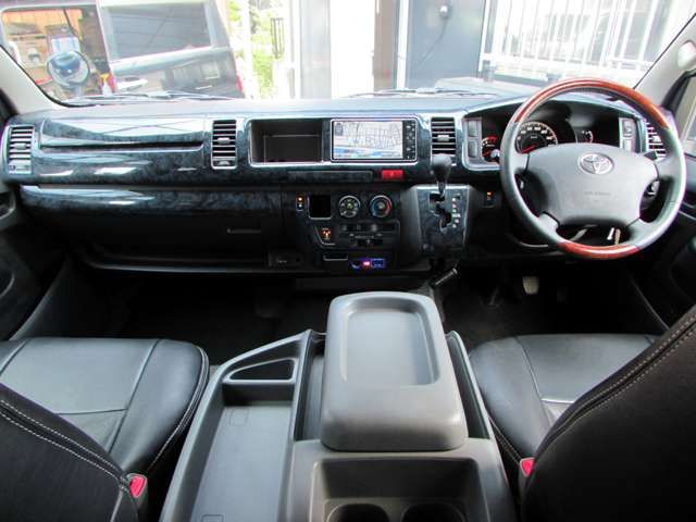 TOYOTA HIACE van 4WD 2009