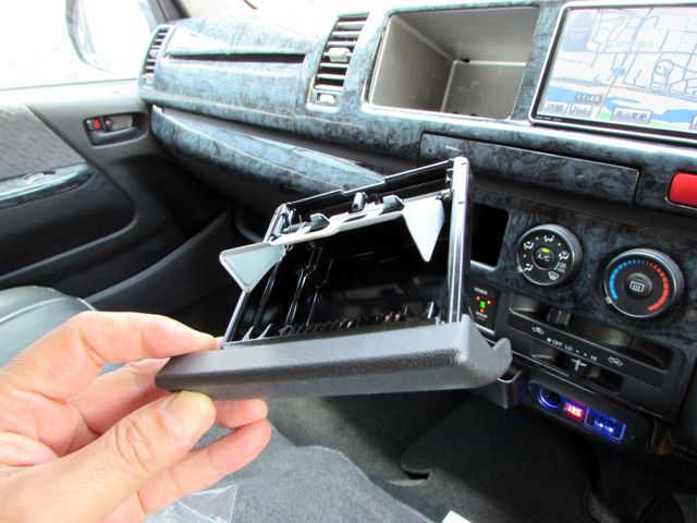 TOYOTA HIACE van 4WD 2009