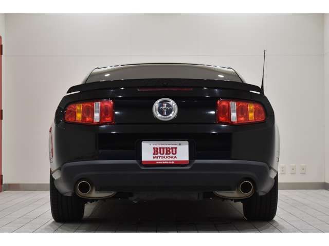 FORD FORD MUSTANG 2012