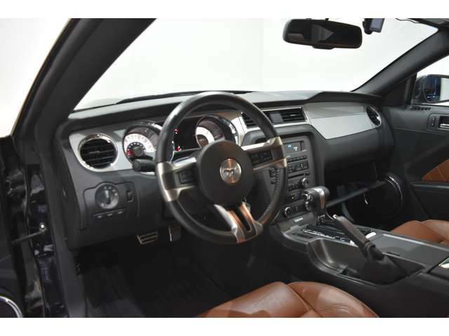 FORD FORD MUSTANG 2012