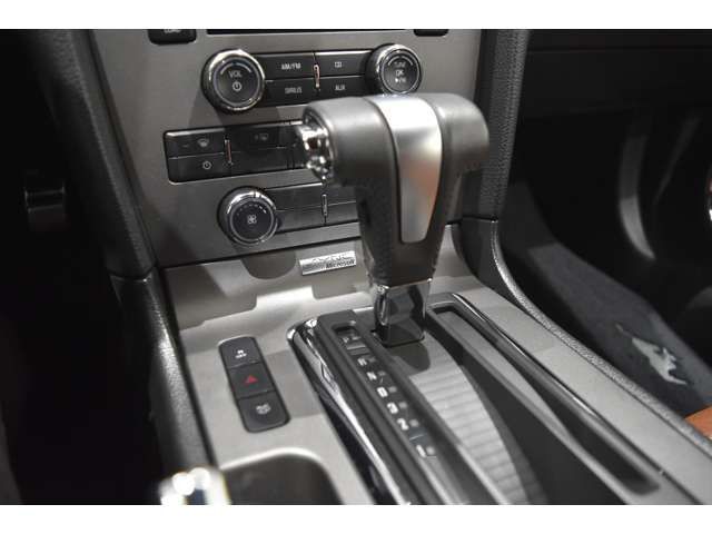 FORD FORD MUSTANG 2012