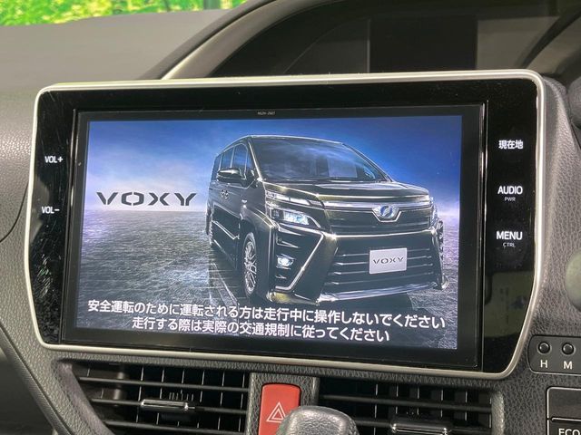 TOYOTA VOXY 2018