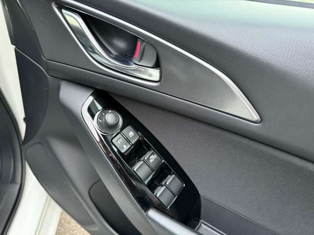 MAZDA AXELA SPORTS 2018