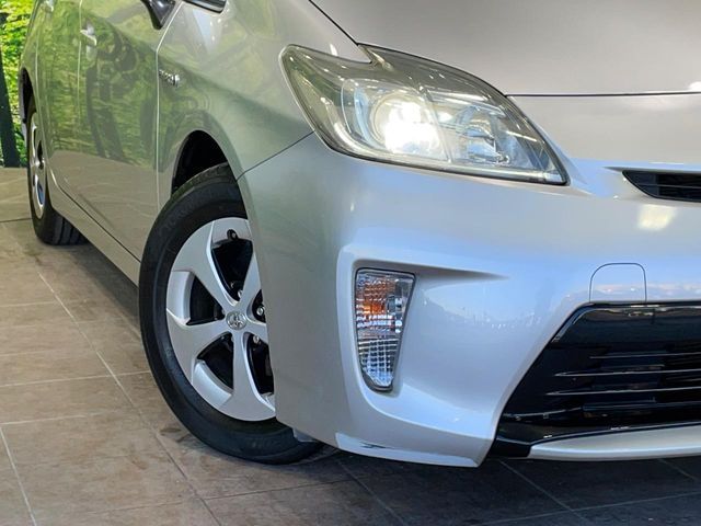 TOYOTA PRIUS 2014