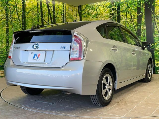TOYOTA PRIUS 2014