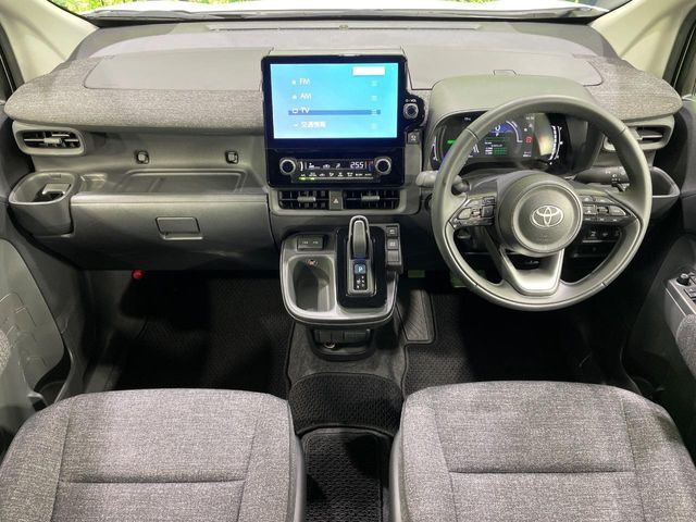 TOYOTA SIENTA HYBRID 2025