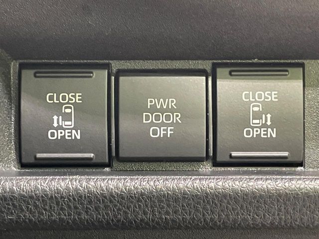 TOYOTA SIENTA HYBRID 2025