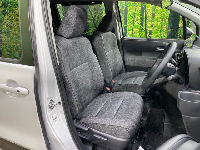 TOYOTA SIENTA HYBRID 2025