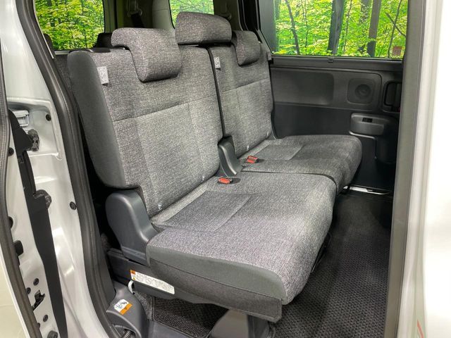 TOYOTA SIENTA HYBRID 2025