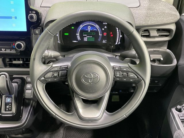 TOYOTA SIENTA HYBRID 2025