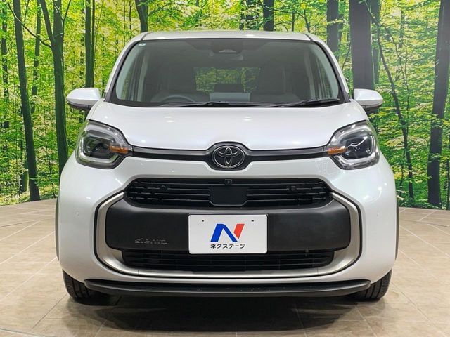 TOYOTA SIENTA HYBRID 2025