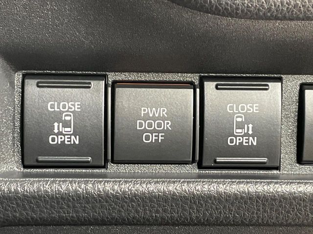 TOYOTA SIENTA HYBRID 2023