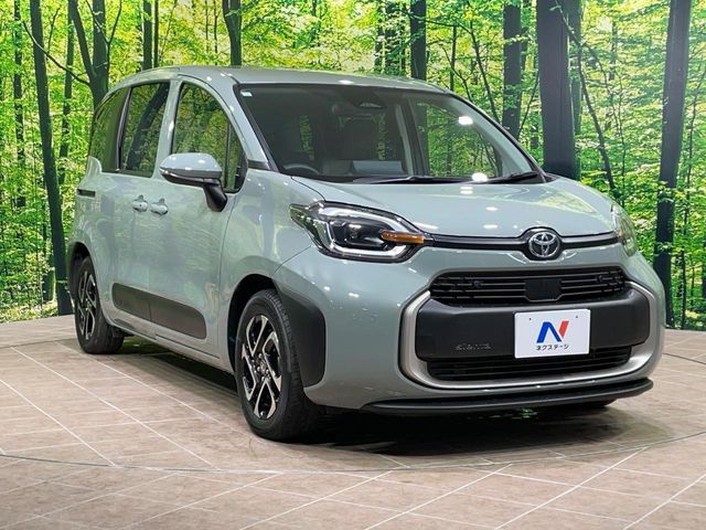 TOYOTA SIENTA HYBRID 2023