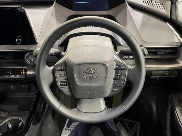 TOYOTA PRIUS 2025