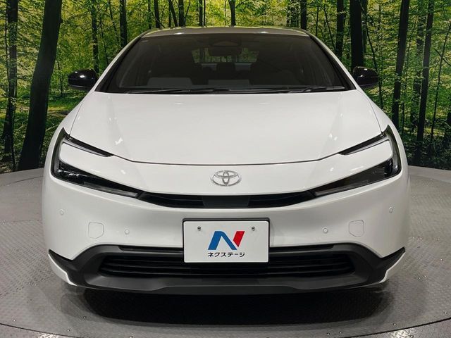 TOYOTA PRIUS 2025