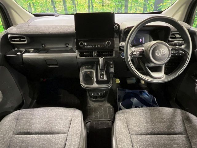 TOYOTA SIENTA HYBRID 2022