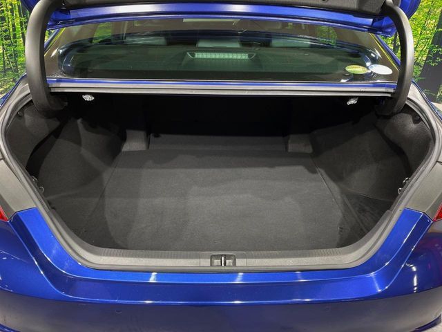 TOYOTA CAMRY HYBRID 2019