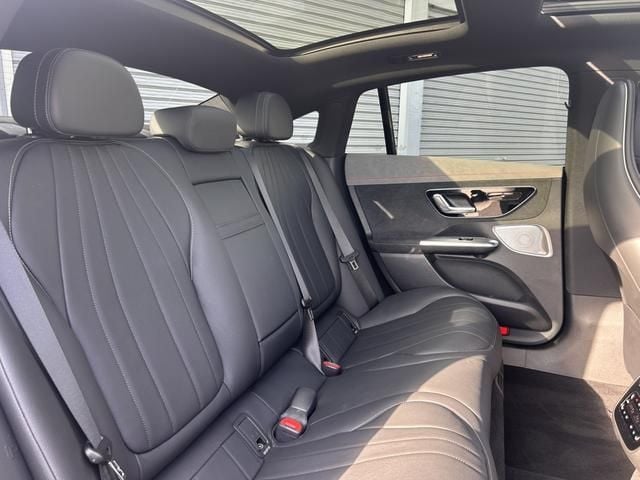 MERCEDES BENZ MERCEDES BENZ EQE 2023