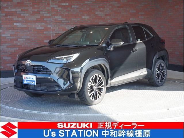 TOYOTA YARIS CROSS HYBRID 2025