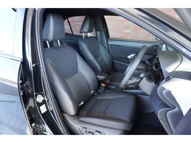 TOYOTA YARIS CROSS HYBRID 2025