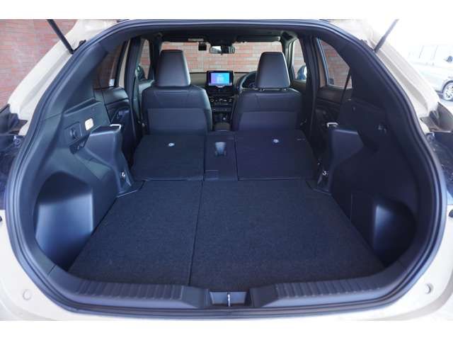 TOYOTA YARIS CROSS HYBRID 2025