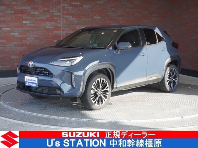 TOYOTA YARIS CROSS HYBRID 2025