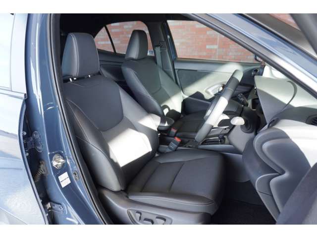 TOYOTA YARIS CROSS HYBRID 2025