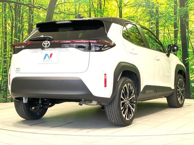 TOYOTA YARIS CROSS 2025