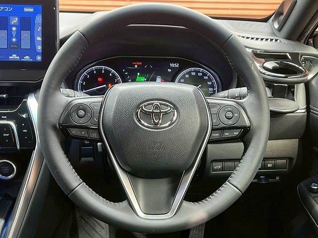 TOYOTA HARRIER 2WD 2021