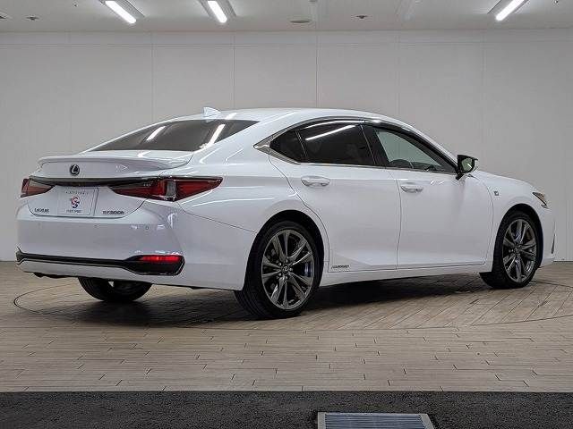 TOYOTA LEXUS ES300h 2019