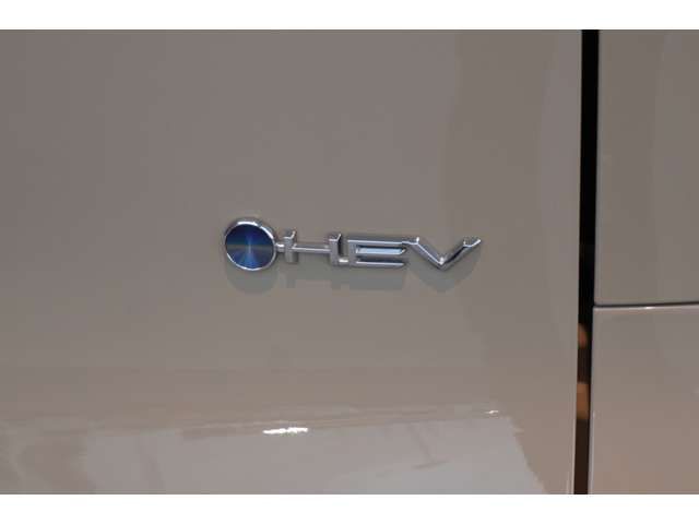 TOYOTA SIENTA HYBRID 2025