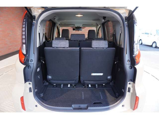 TOYOTA SIENTA HYBRID 2025