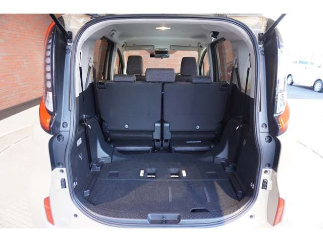 TOYOTA SIENTA HYBRID 2025